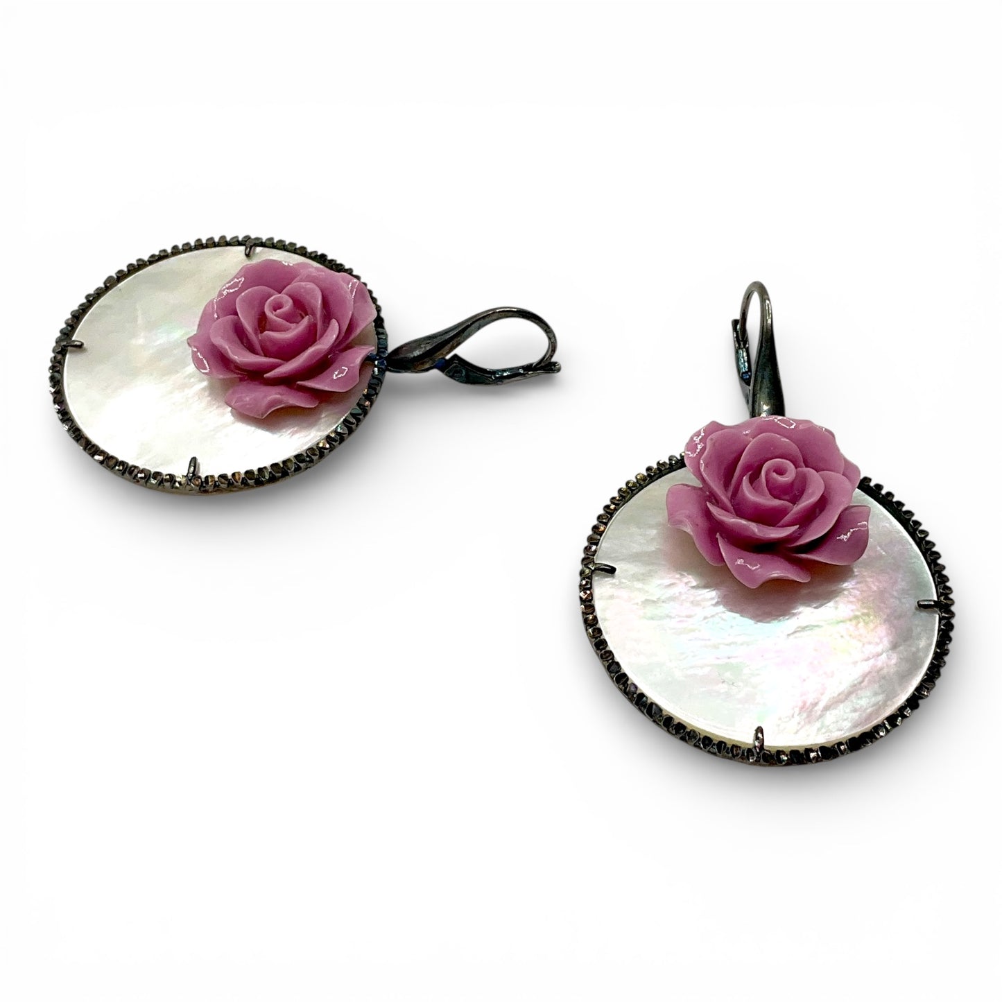 Orecchini Pendenti Madreperla con Rosa Lilla - OR.AG35